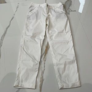 White exofficio size 4 EUC boyfriend style pant/jean
